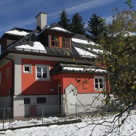 Villa Schnuck - Das Rote Ferienhaus Bad Gastein Eksteriør billede