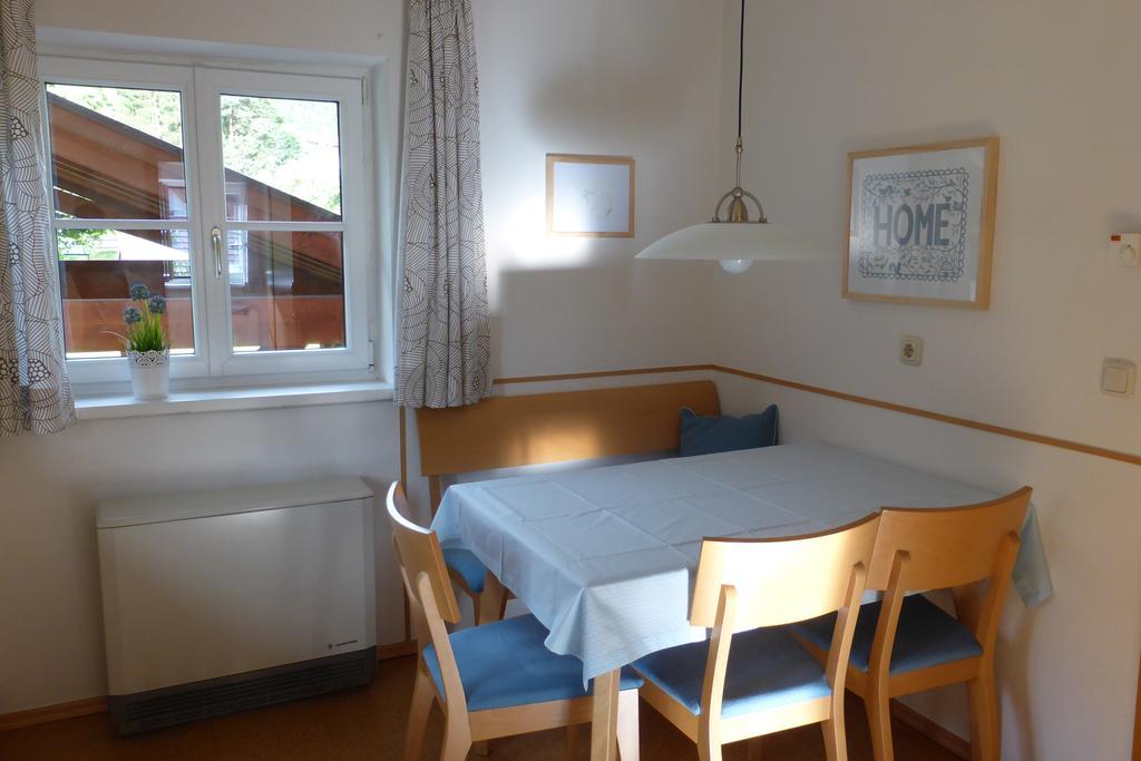 Villa Schnuck - Das Rote Ferienhaus Bad Gastein Eksteriør billede