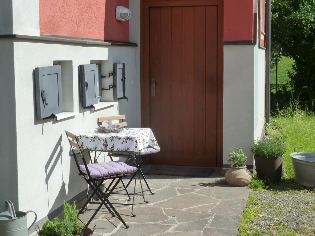 Villa Schnuck - Das Rote Ferienhaus Bad Gastein Værelse billede