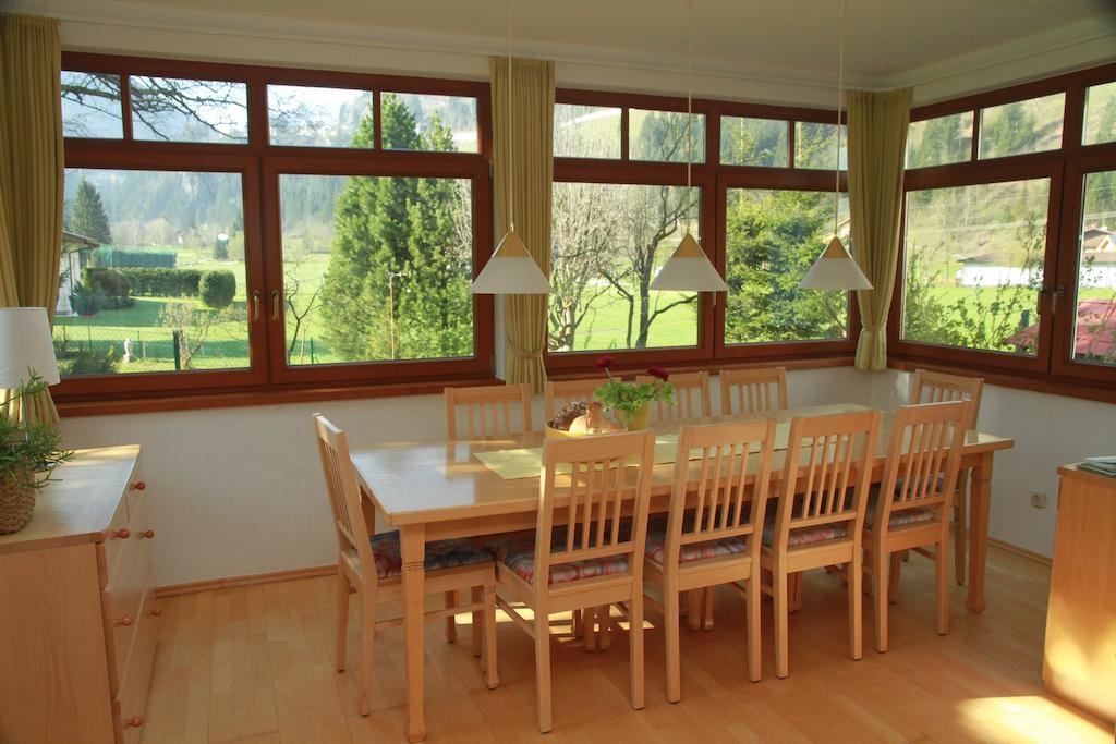 Villa Schnuck - Das Rote Ferienhaus Bad Gastein Eksteriør billede