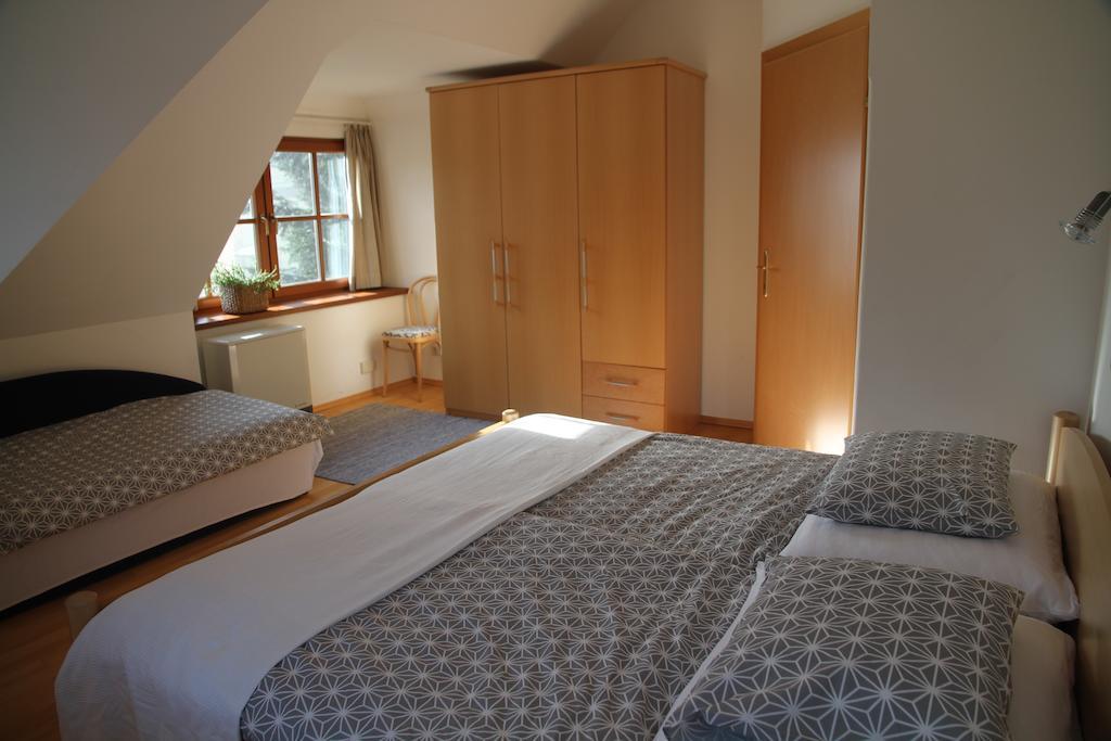 Villa Schnuck - Das Rote Ferienhaus Bad Gastein Eksteriør billede