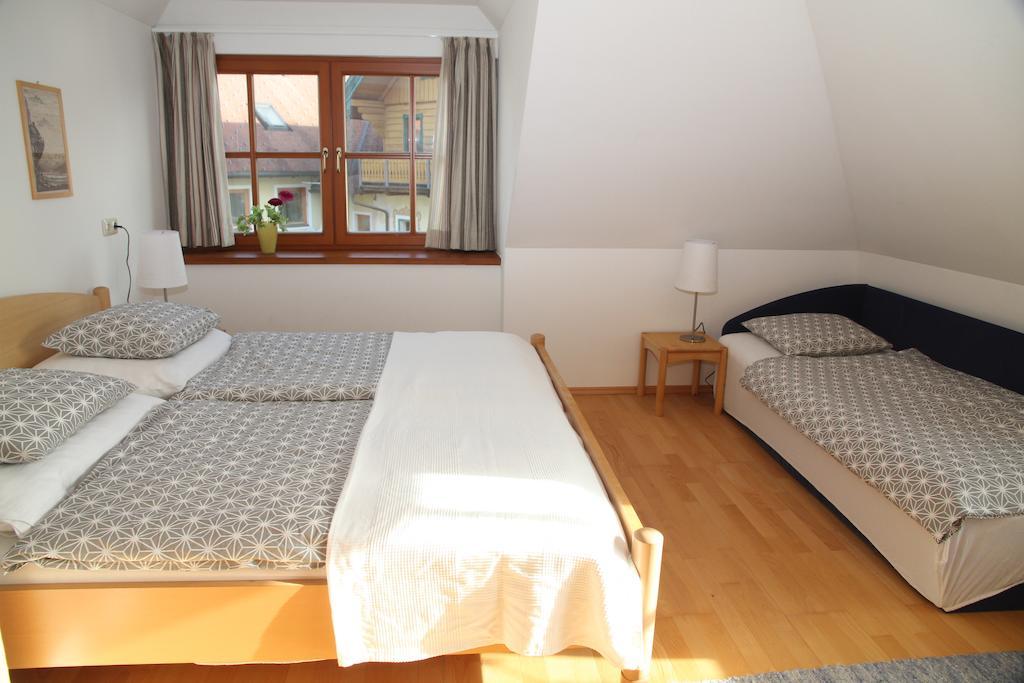 Villa Schnuck - Das Rote Ferienhaus Bad Gastein Værelse billede