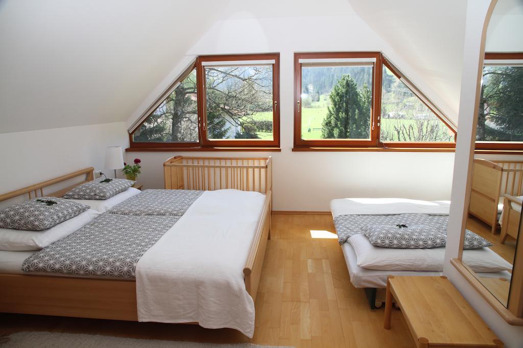Villa Schnuck - Das Rote Ferienhaus Bad Gastein Værelse billede