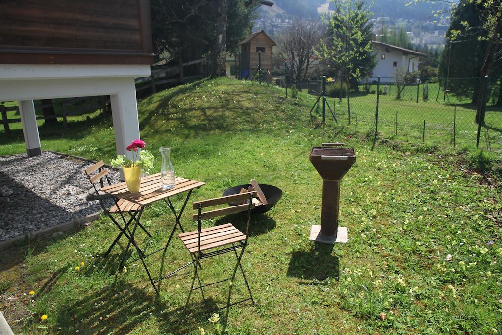 Villa Schnuck - Das Rote Ferienhaus Bad Gastein Eksteriør billede