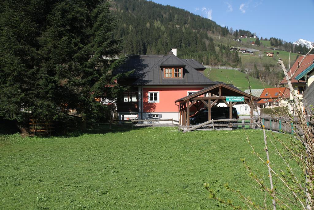 Villa Schnuck - Das Rote Ferienhaus Bad Gastein Eksteriør billede