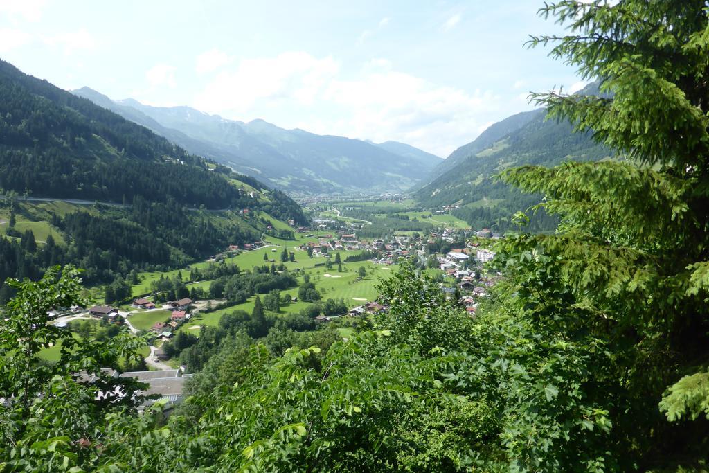 Villa Schnuck - Das Rote Ferienhaus Bad Gastein Eksteriør billede
